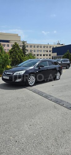Opel Astra 2012, 215,000 km - 1.4 l - Bakı