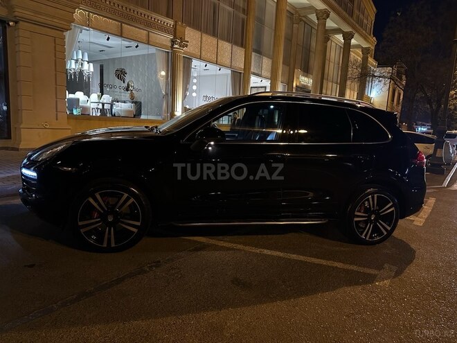 Porsche Cayenne-3