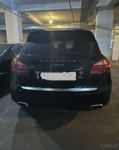 Porsche Cayenne-4