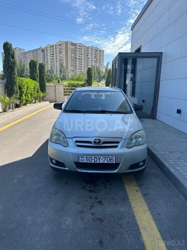 Toyota Corolla 2004, 360,000 km - 1.4 l - Bakı