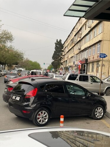 Ford Fiesta 2010, 166,000 km - 1.4 l - Bakı