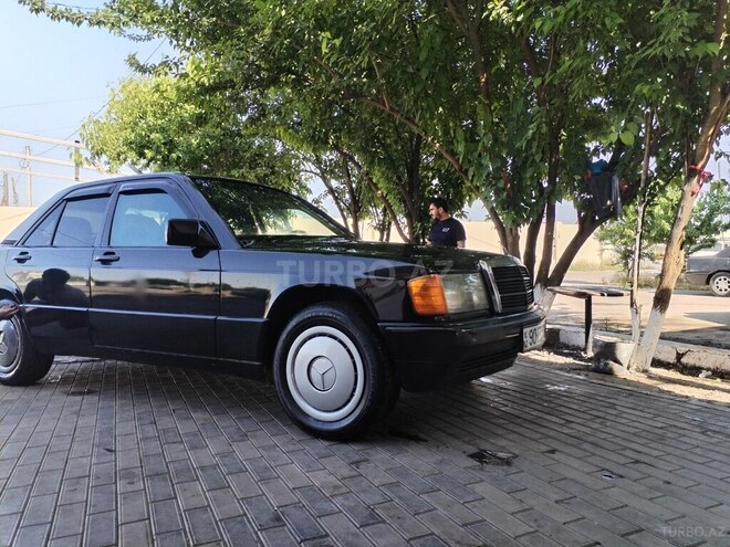 Mercedes 190 1993, 100,000 km - 1.8 l - Zərdab