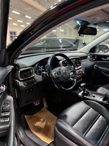 Kia Sorento-13