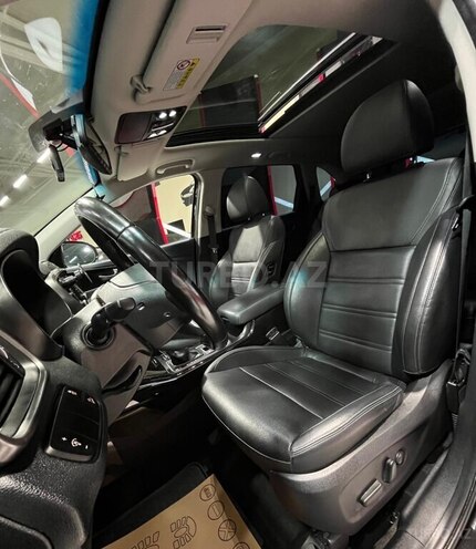 Kia Sorento-14