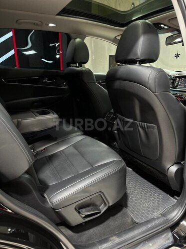 Kia Sorento-18