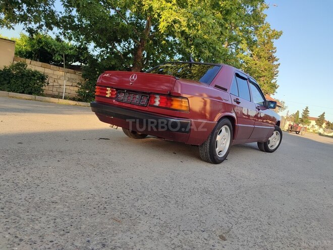 Mercedes 190 1990, 300,000 km - 1.8 l - Neftçala