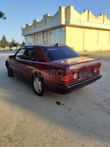 Mercedes 190 1990, 300,000 km - 1.8 l - Neftçala