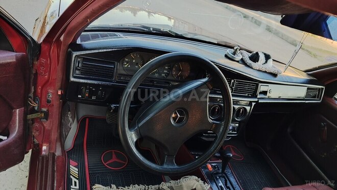 Mercedes 190 1990, 300,000 km - 1.8 l - Neftçala