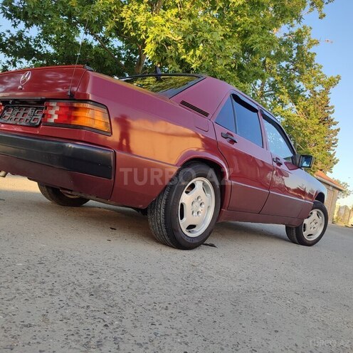 Mercedes 190 1990, 300,000 km - 1.8 l - Neftçala