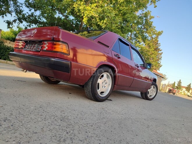 Mercedes 190 1990, 300,000 km - 1.8 l - Neftçala
