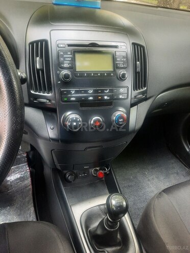 Hyundai i30 2009, 310,000 km - 1.4 l - Qax