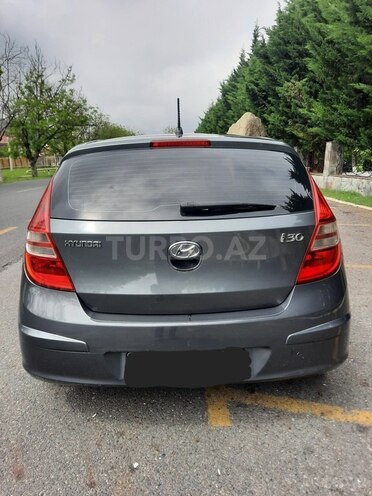 Hyundai i30 2009, 310,000 km - 1.4 l - Qax