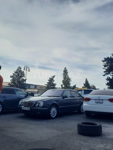 Mercedes E 270 2000, 800,000 km - 2.7 l - Bakı