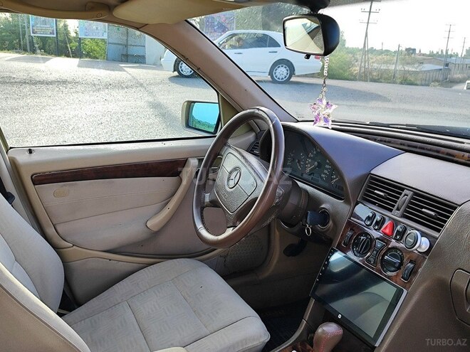 Mercedes C 200 1999, 300,007 km - 2.0 л - Sabirabad