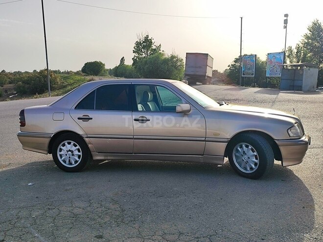 Mercedes C 200 1999, 300,007 km - 2.0 л - Sabirabad