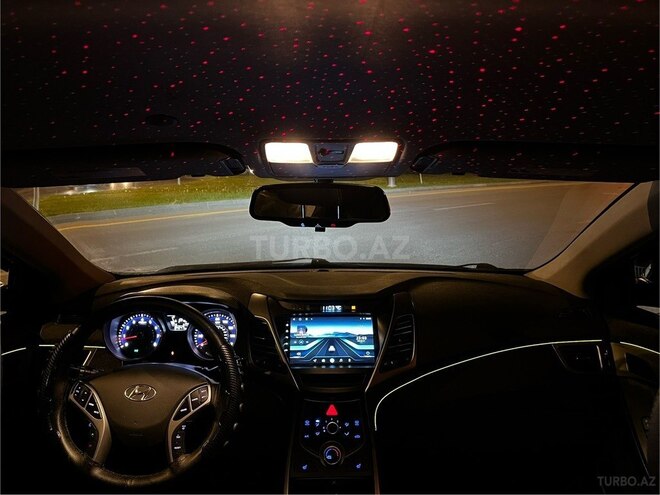 Hyundai Elantra 2015, 133,000 km - 1.8 l - Bakı