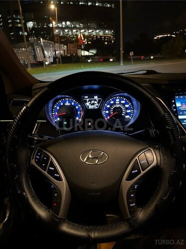 Hyundai Elantra 2015, 133,000 km - 1.8 l - Bakı