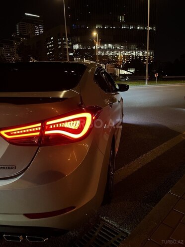 Hyundai Elantra 2015, 133,000 km - 1.8 l - Bakı