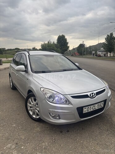 Hyundai i30 2008, 266,000 km - 1.6 l - 