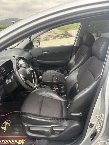 Hyundai i30 2008, 266,000 km - 1.6 l - 