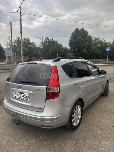 Hyundai i30 2008, 266,000 km - 1.6 l - 