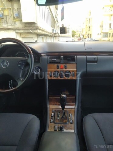 Mercedes E 220 d 2001, 350,000 km - 2.2 l - Bakı