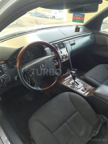 Mercedes E 220 d 2001, 350,000 km - 2.2 l - Bakı