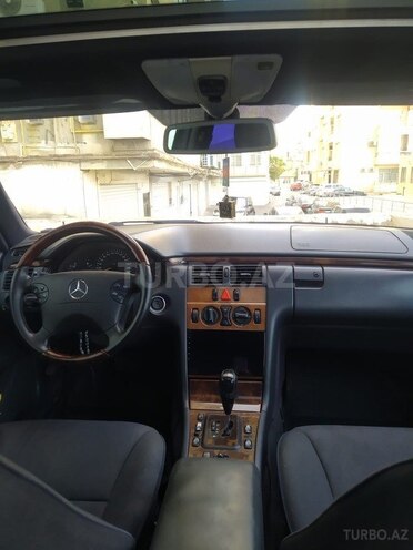 Mercedes E 220 d 2001, 350,000 km - 2.2 l - Bakı