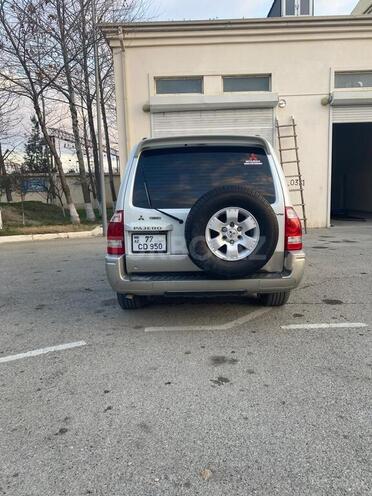 Mitsubishi Pajero 2006, 390,000 km - 3.0 л - Bakı