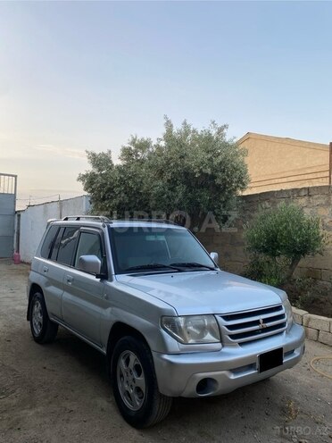 Mitsubishi Pajero io 2003, 300,000 km - 2.0 л - Bakı