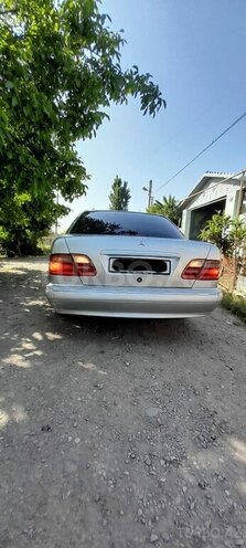 Mercedes E 270 1999, 400,452 km - 2.7 l - Ağdam