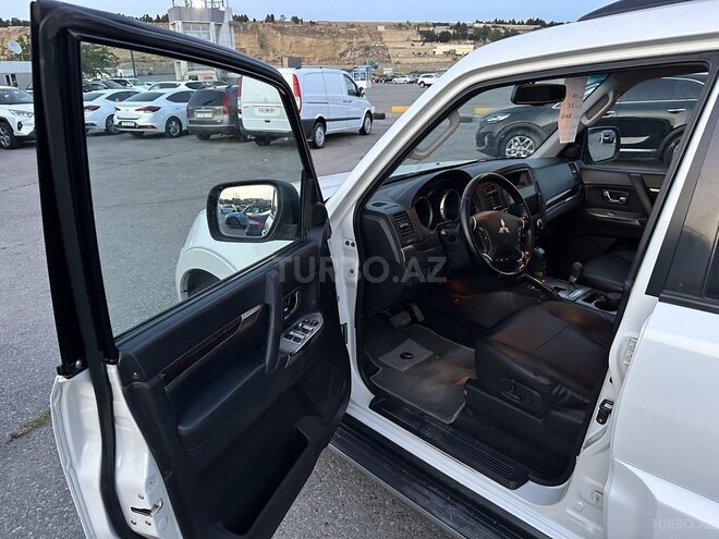 Mitsubishi Pajero 2013, 130,000 km - 3.0 l - Bakı