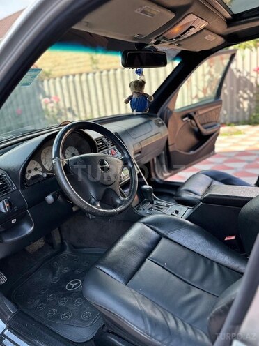 Mercedes C 230 2000, 270,621 km - 2.3 l - Balakən