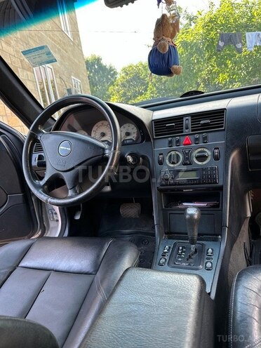 Mercedes C 230 2000, 270,621 km - 2.3 l - Balakən