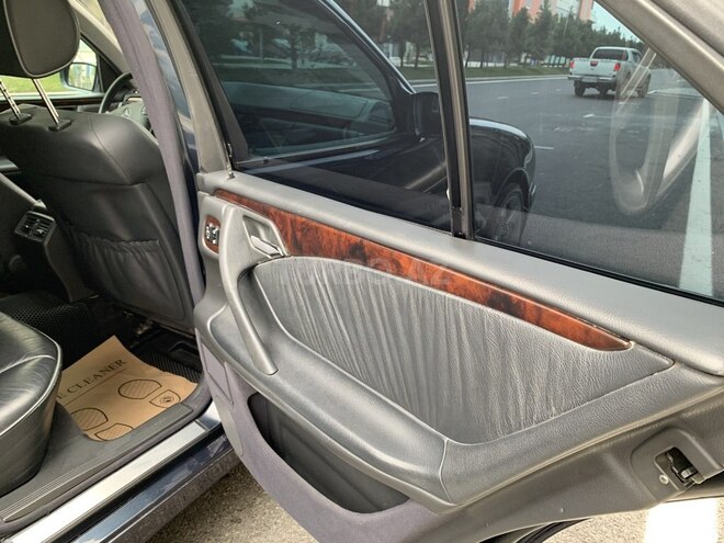 Mercedes E 280 2000, 370,000 km - 2.8 l - Bakı