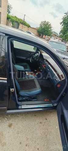 Mercedes E 220 d 2001, 299,999 km - 2.2 л - İmişli