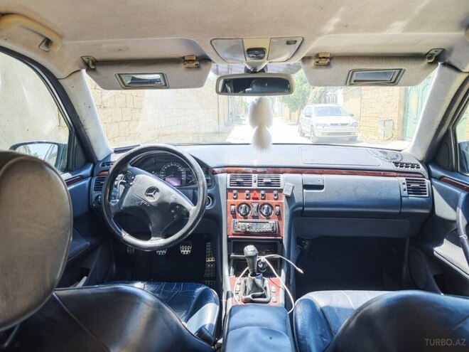 Mercedes E 220 d 1999, 274,456 km - 2.2 l - Sumqayıt