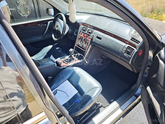 Mercedes E 220 d 1999, 274,456 km - 2.2 l - Sumqayıt