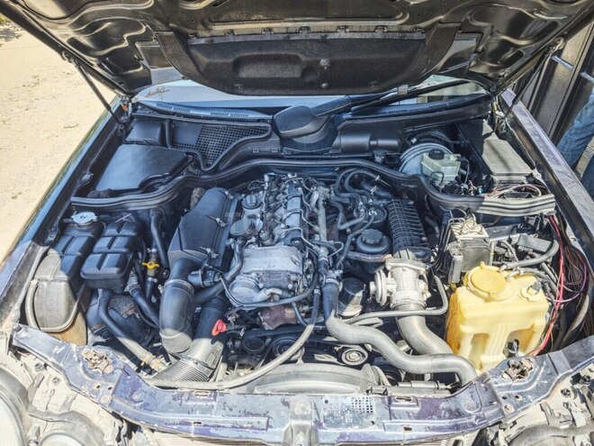 Mercedes E 220 d 1999, 274,456 km - 2.2 l - Sumqayıt
