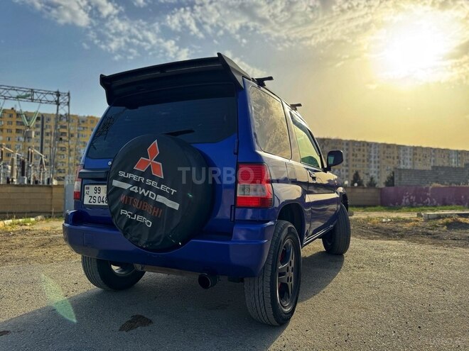 Mitsubishi Pajero io-6
