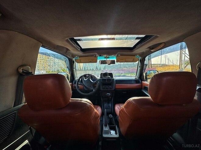 Mitsubishi Pajero io-11