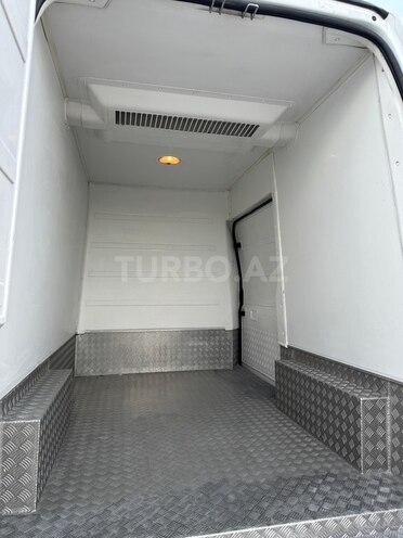Ford Transit-8