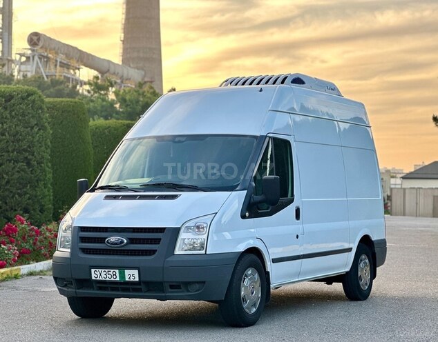 Ford Transit-4