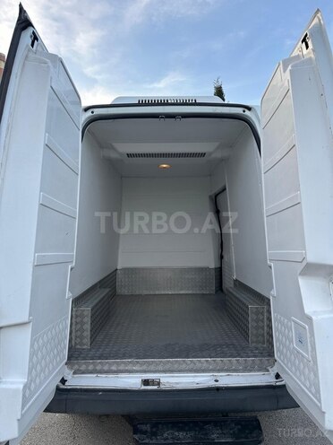 Ford Transit-7