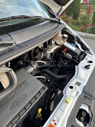Ford Transit-19