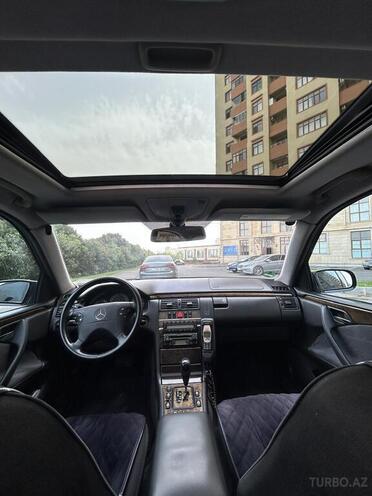Mercedes E 240 2000, 445,000 km - 2.4 l - Bakı