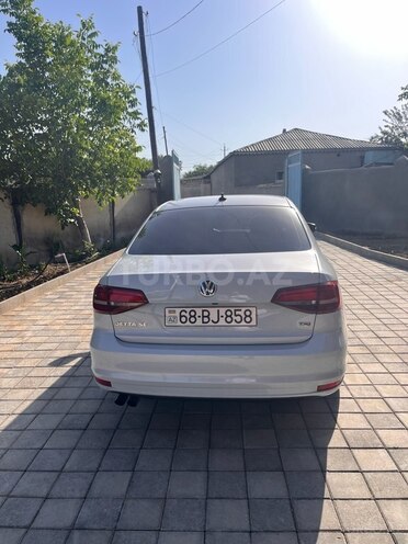 Volkswagen Jetta 2017, 196,798 km - 1.4 l - Naxçıvan