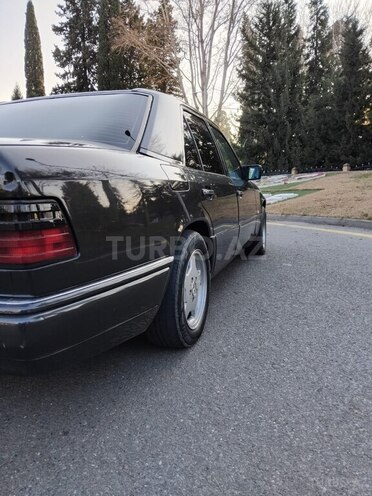 Mercedes E 220 1995, 704,848 km - 2.2 l - Mingəçevir