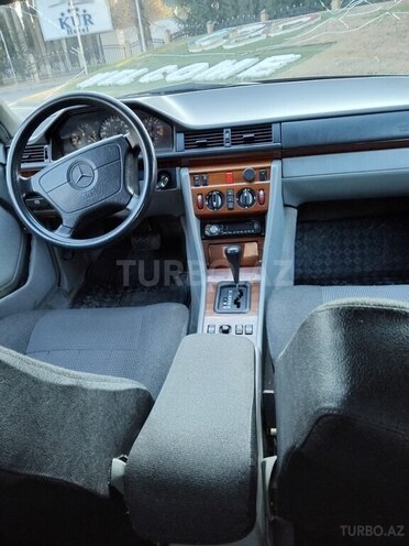 Mercedes E 220 1995, 704,848 km - 2.2 l - Mingəçevir