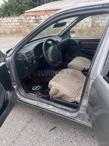 Opel Vectra 1993, 200,000 km - 2.0 л - Bakı